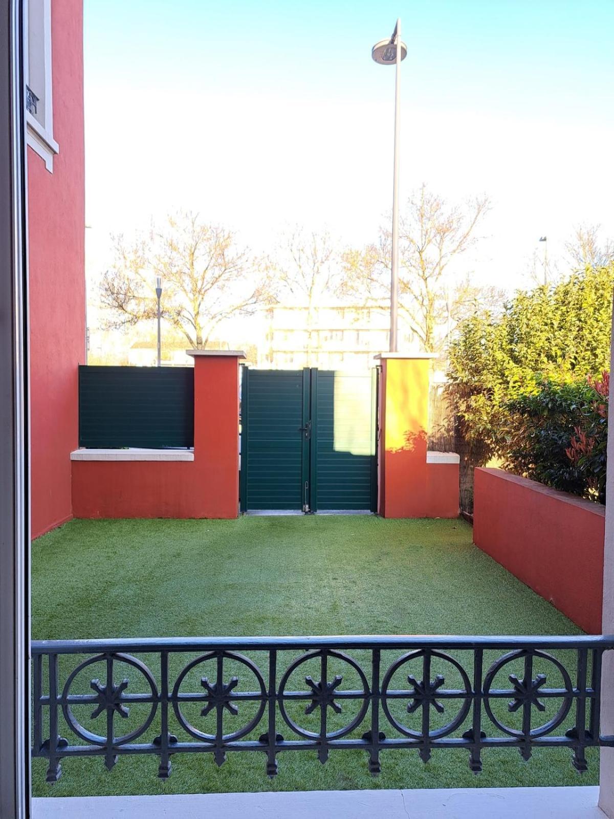 Studio Cosy Entierement Renove A Deux Pas De Lyon Fontaines-sur-Saone Exterior foto